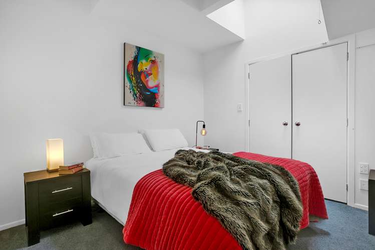 8 Lister Street Point Chevalier_11