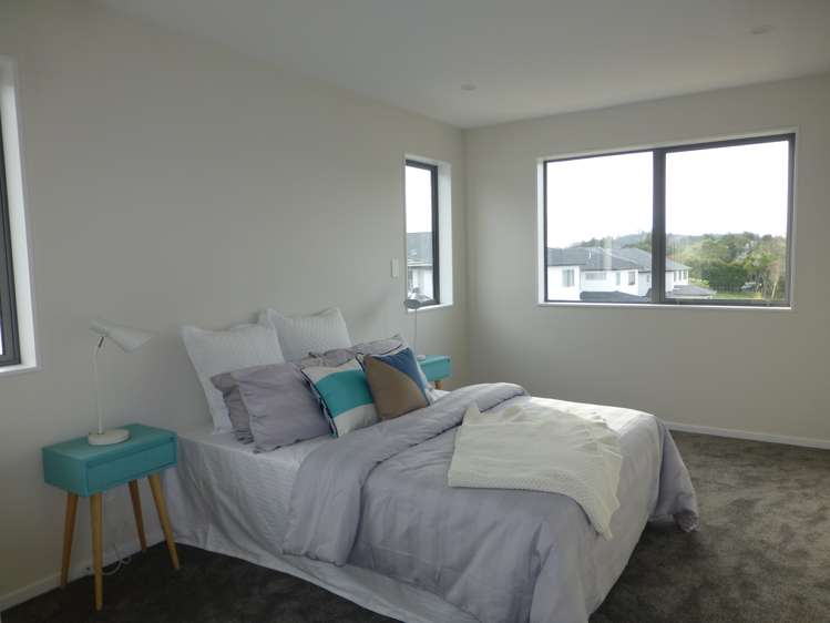 18 Horsefield Drive Flat Bush_7