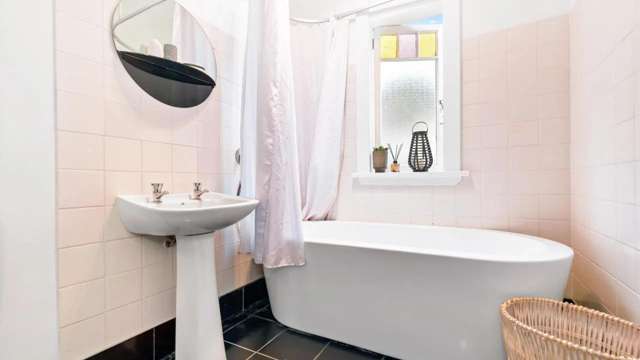 77 Naylor Street Hamilton East_2