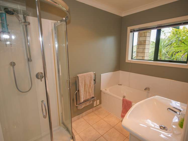 20 Hibiscus Avenue Cable Bay_8