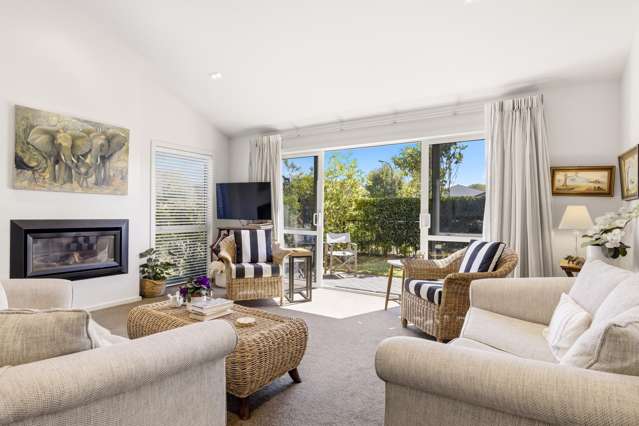 55 Chateau Crescent Rangatira Park_2