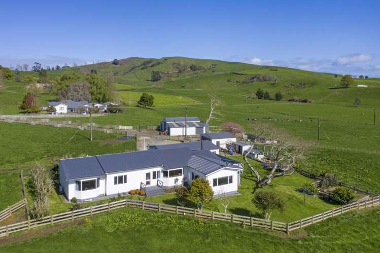 124 Happy Valley Road Wharepuhunga_21