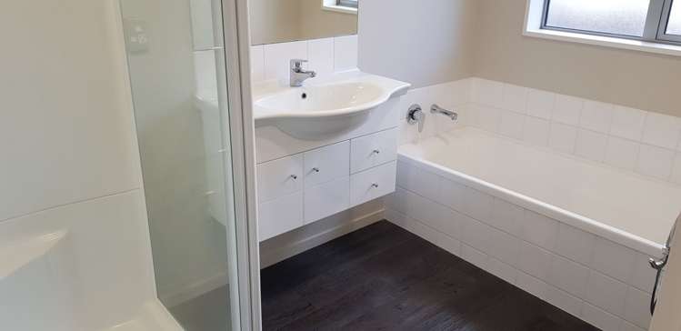 10 Saint Peters Close Woolston_7