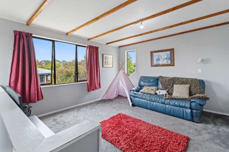 44 Lansdowne Crescent Glenview_12