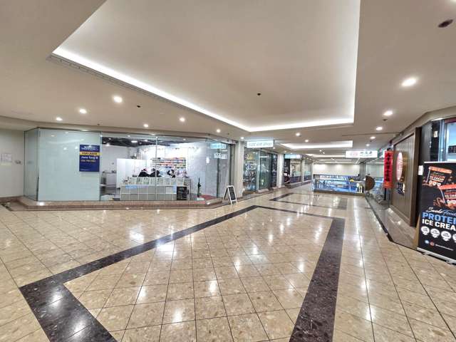 Unit 2J, 239 Queen Street Auckland Central_4