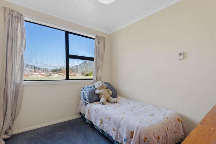 Units 1-3/91 Waikawa Road Picton_24