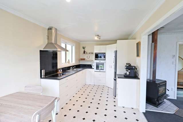 51 Philip Street Gladstone_1