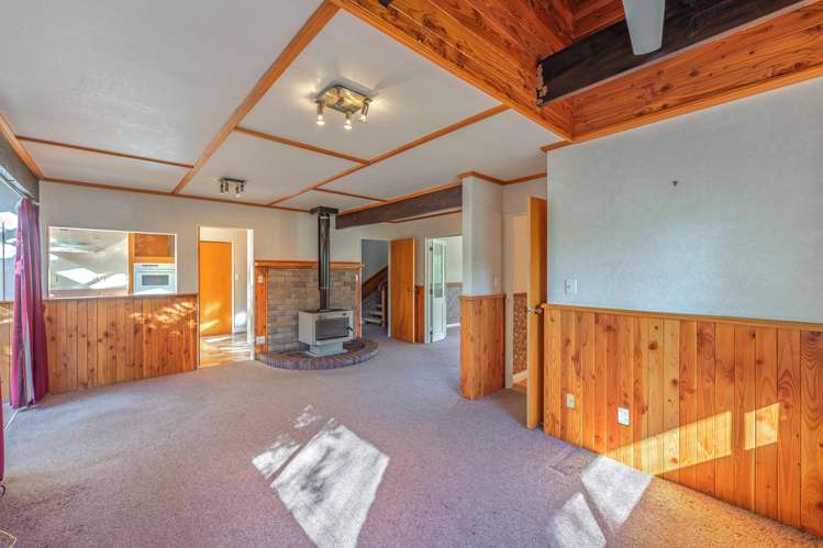 26 County Road Otaki_11