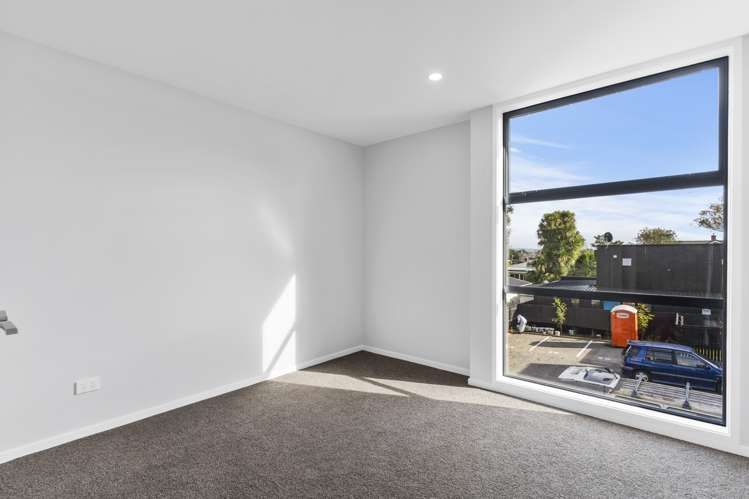 5a Range View Road Mount Albert_9