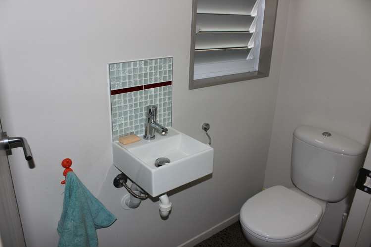 104 The Fairway Matarangi_9