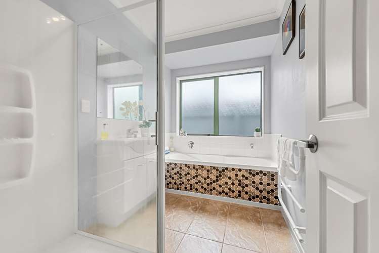 12 Percy Kinsman Crescent Riverstone Terraces_9