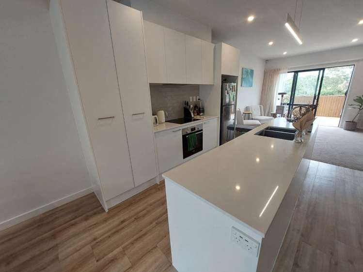 7 Tamora Lane 10016_2