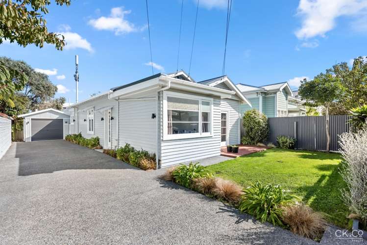 8 Huia Street Petone_19
