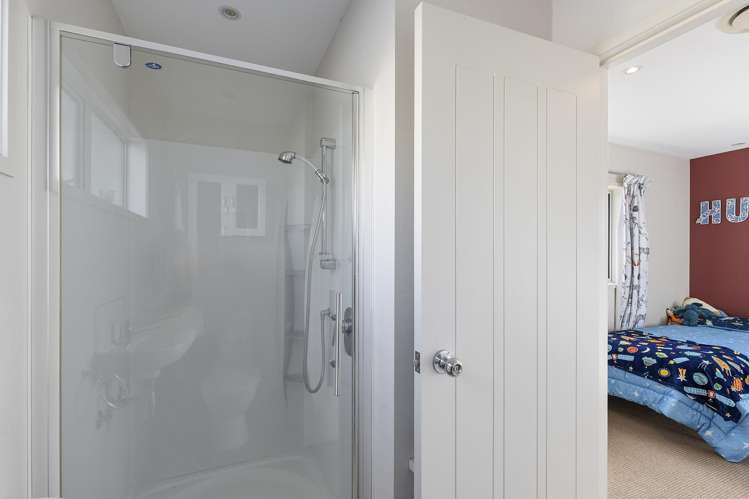 10 Sampson Avenue Waiwhakaiho_21