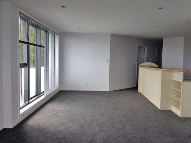 17/8 Basque Road Eden Terrace_1