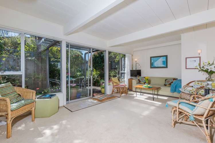 8/18 Parr Terrace Castor Bay_6