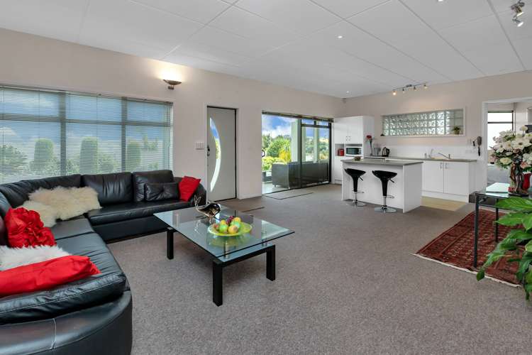 286 Beach Road Onerahi_8