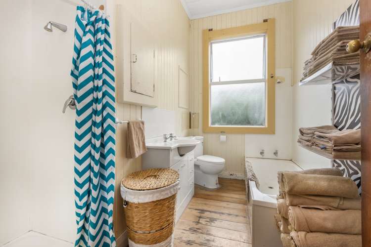 8 Longfellow Street Te Aroha_12