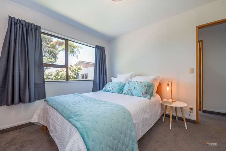 12b Fuller Grove Woburn_11