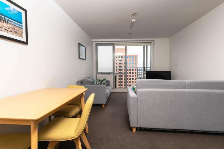 2102/74 Albert Street 10015_1