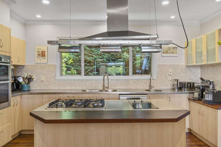 534 Gillespie Place Acacia Bay_11