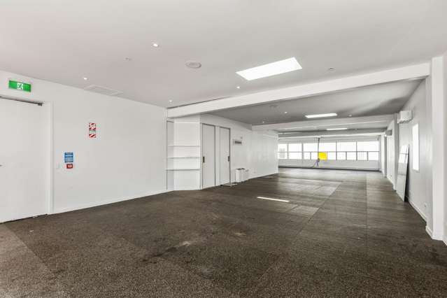 Versatile Parnell Village standalone