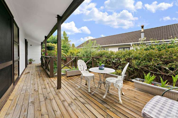 11 Sunningdale Street Wattle Downs_14