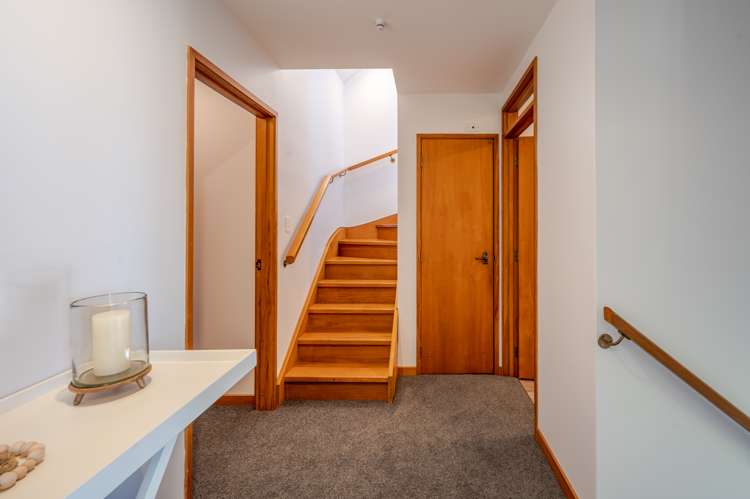 19 Settlers Hill Akaroa_10