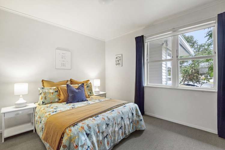 72 Blakeborough Drive Forrest Hill_14