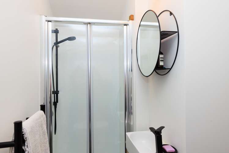 11 Campbell Street Karori_38