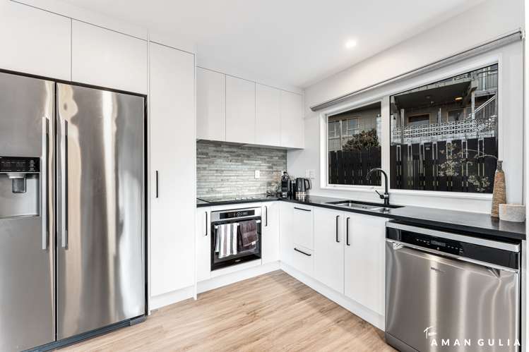 22 Whangaparaoa Road Red Beach_8