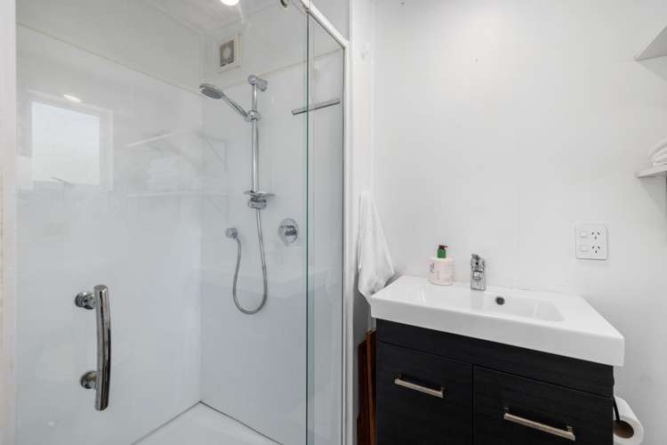 21 Signal Station Road Omapere_29