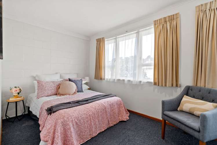 70-72 Waihemo Street Waitangirua_12