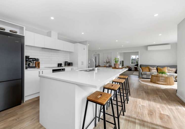 29 George Town Drive Beachlands_0