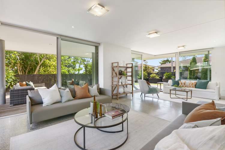 451 East Coast Road Murrays Bay_15