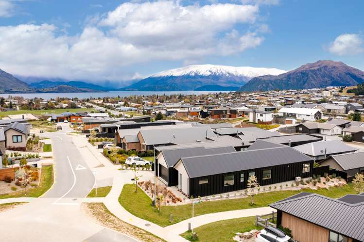 2 McNeil Crescent Wanaka_19