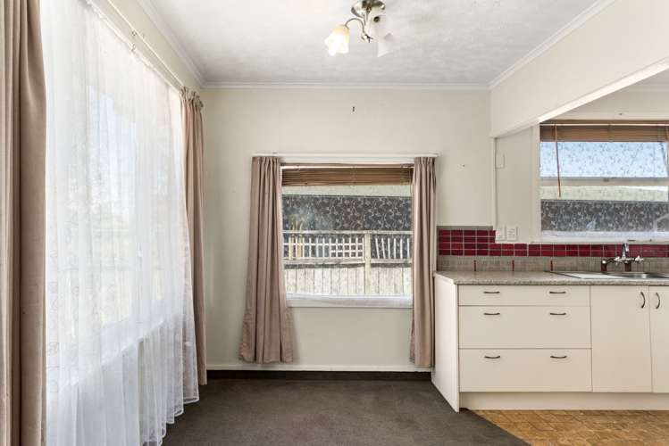 8 Waitahanui Avenue Taupo_3