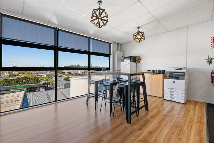Unit 13/2181 East Coast Road Silverdale_6