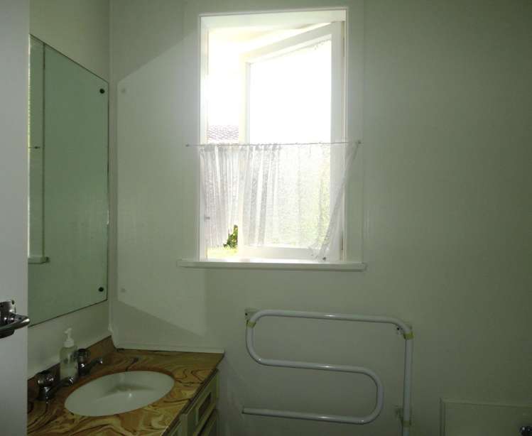 1/9 Laburnum Road New Windsor_7