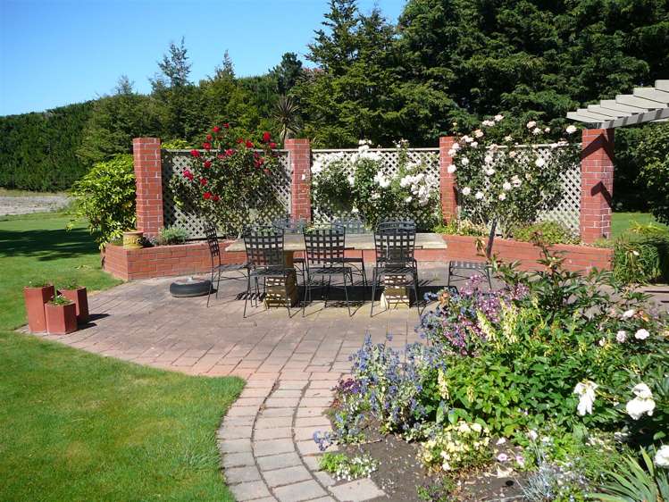 592 Mount Thomas Road Fernside_11