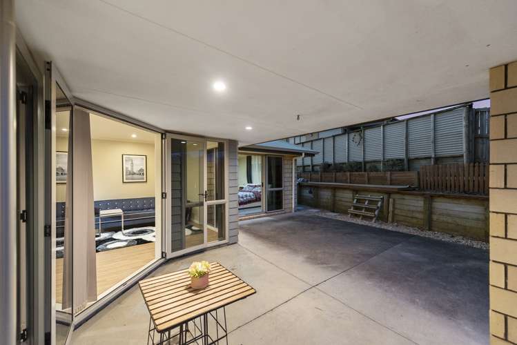 80 Farnborough Drive Grandview Heights_2