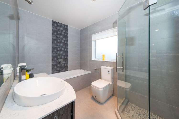 41 Riverglade Parkway Te Atatu South_23