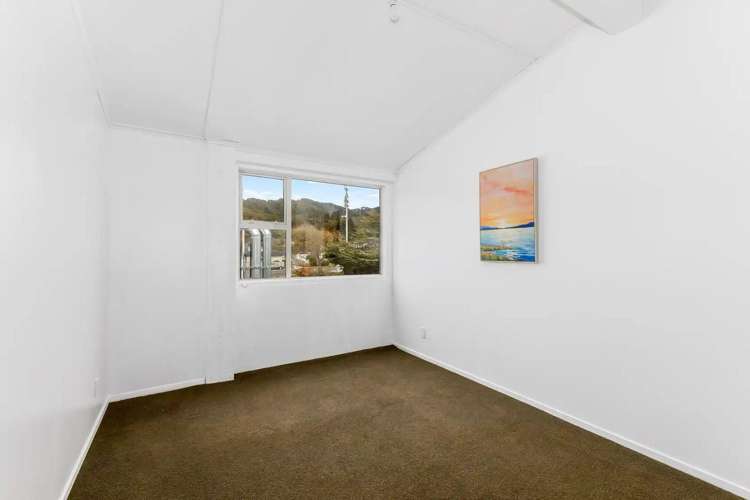 8 Queen Street Wainuiomata_5