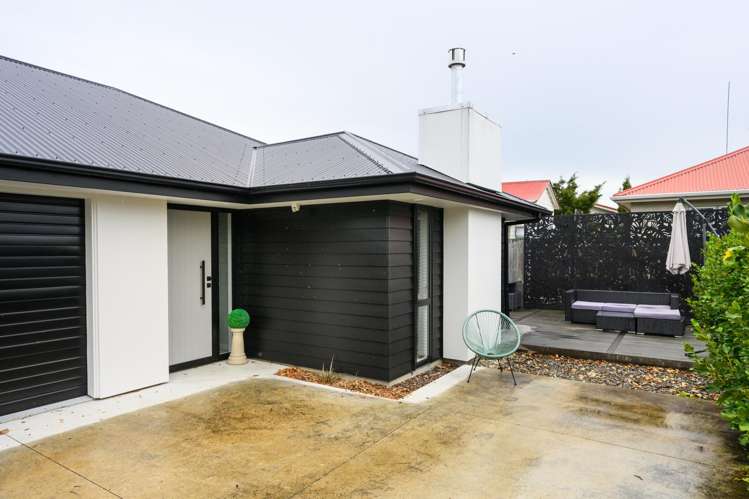 6 Ngaio Street West End_7