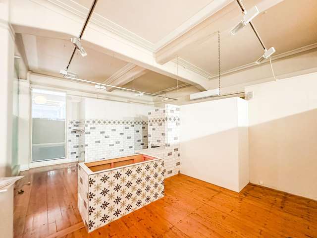 Retail 5/10 Victoria Road Devonport_1