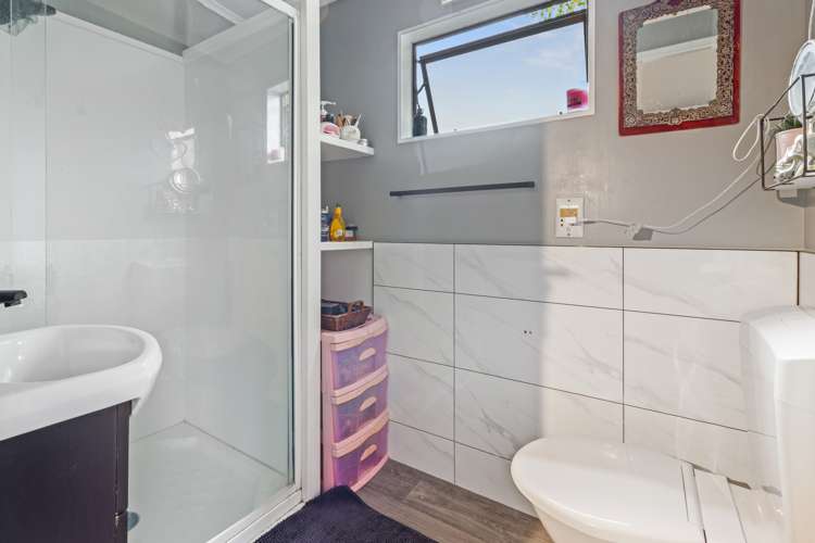 44 Lansdowne Crescent Glenview_11