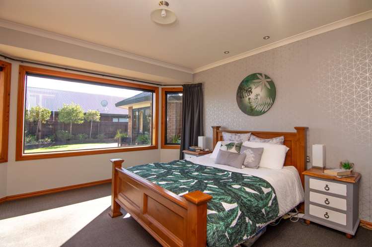 7 Alpine Grove Kelvin Grove_14