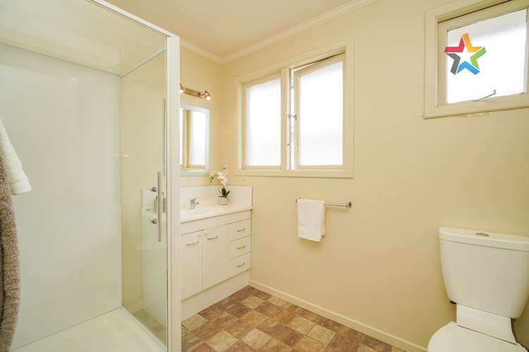 11 Edinburgh Crescent Waikiwi_16