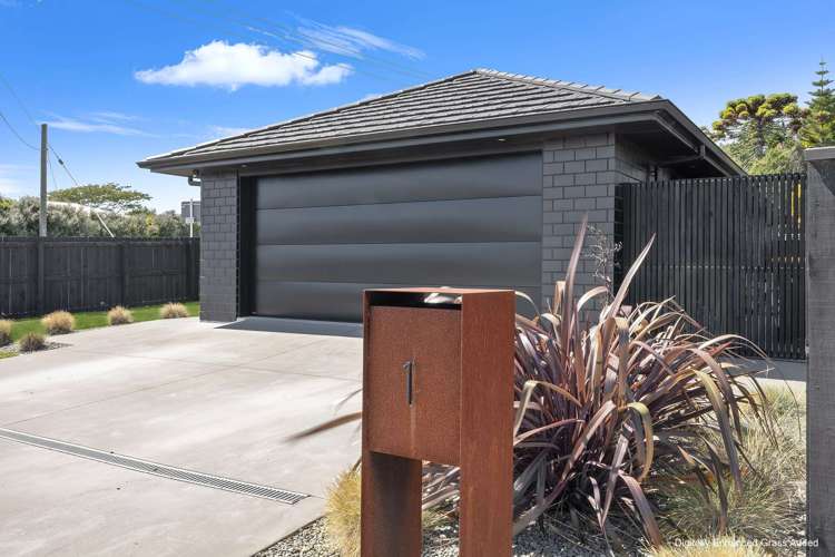 1 Rehua Place Waiwhakaiho_24