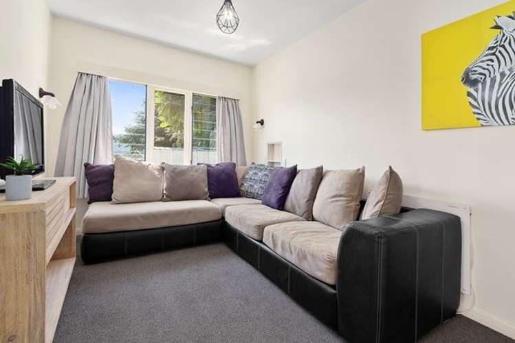 8 Frederick Street Tawa_12